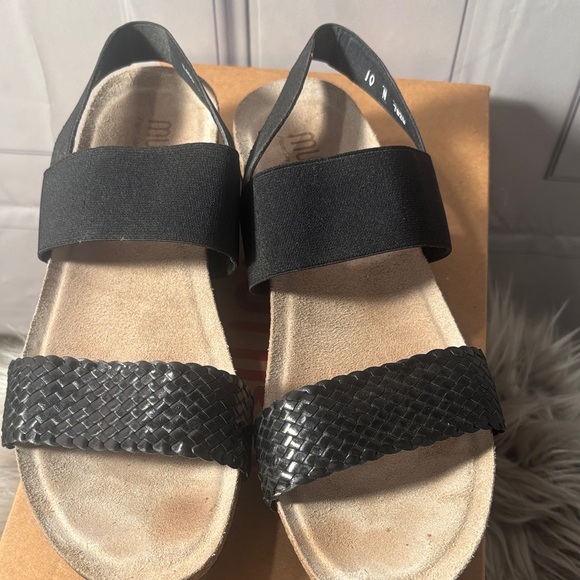 Munro Pisces Women's Black Woven Sandals, Size 10 - Picture 2 of 9